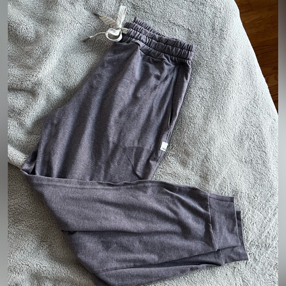 Vuori Womens Huckleberry Heather Performance Jogger XS - Picture 2 of 5
